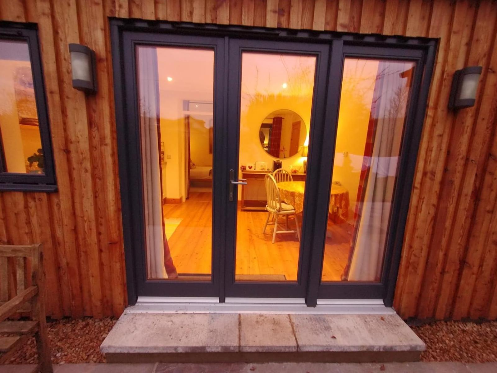 City Central Quiet Garden Apartment With Free Parking Inverness Buitenkant foto